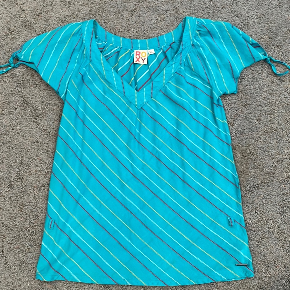 Roxy top - size large